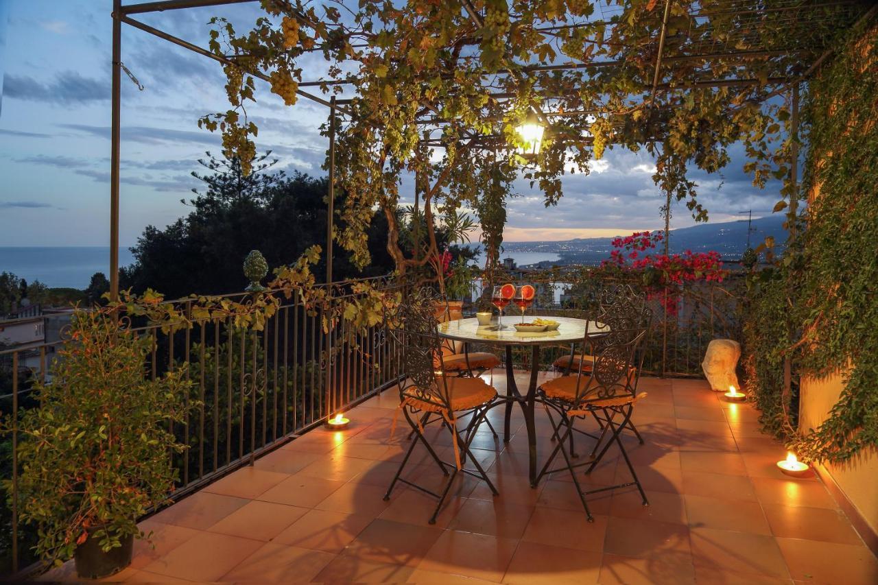 Le Terrazze Del Teatro Greco Villa Taormina Exterior photo